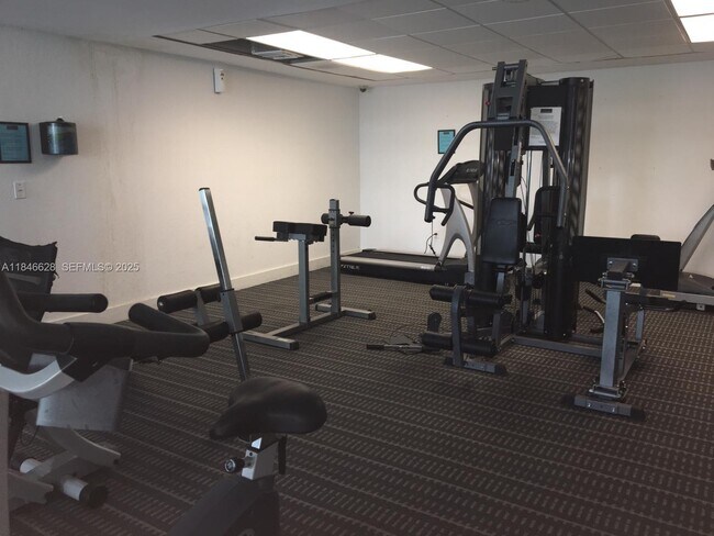 Building Photo - 482 NW 165th St