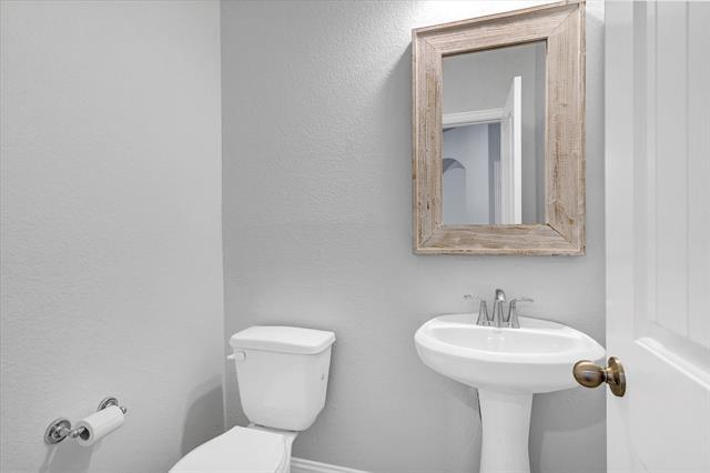 Building Photo - 4512 Sage Ln