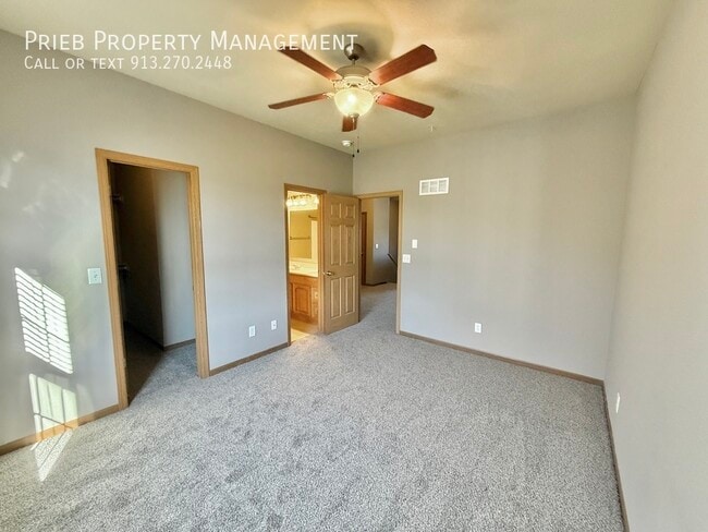 Building Photo - 805 S Woodson Ct