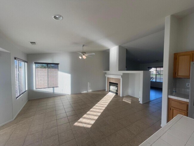 Building Photo - 47537 Calle Diamante