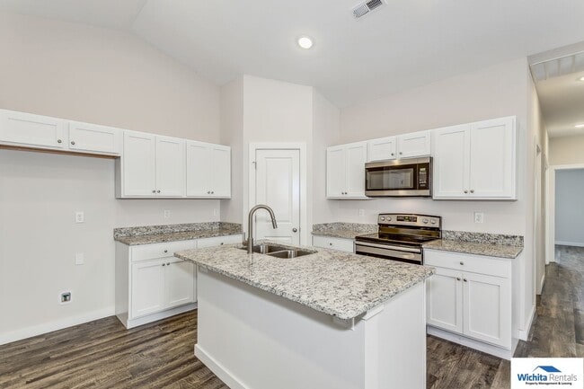 Building Photo - **Coming soon in May** Newer 3 bedroom 2 bath Duplex in Goddard