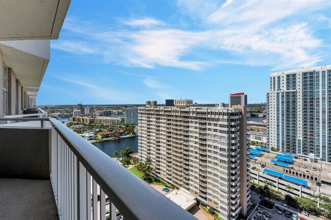 Building Photo - 1985 S Ocean Dr