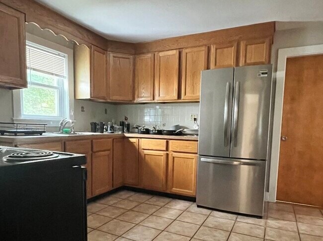 Building Photo - 4 Mangano Ct