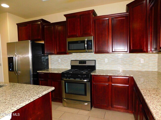 Building Photo - 4088 Loma Dante