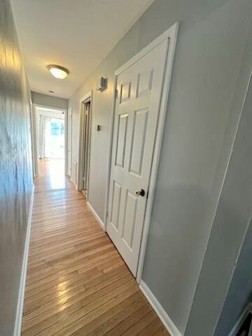hallway, large walk in closet - 5410 Suffolk Ct