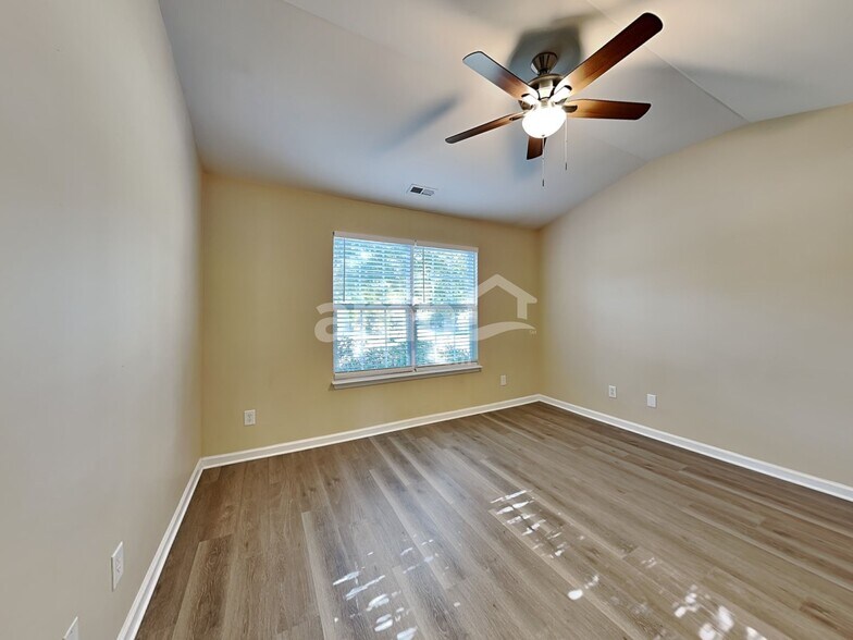 Building Photo - 229 N Weststone Blvd