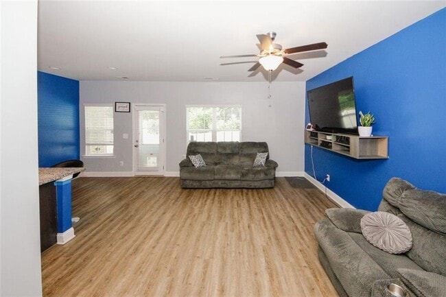 Building Photo - 10162 Benton Woods Dr