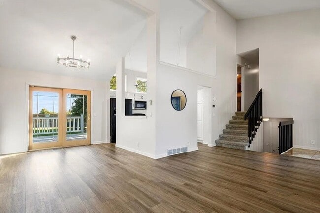 Building Photo - Exceptional Millard School District Home For Rent