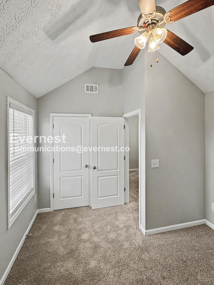 Building Photo - 1224 Morrow Dr