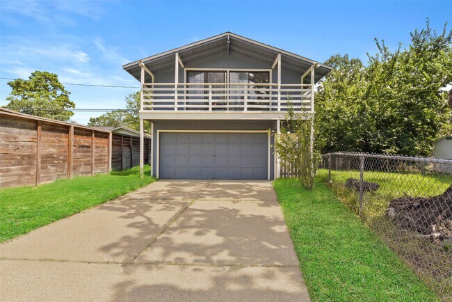 Building Photo - 950 Lamonte Ln