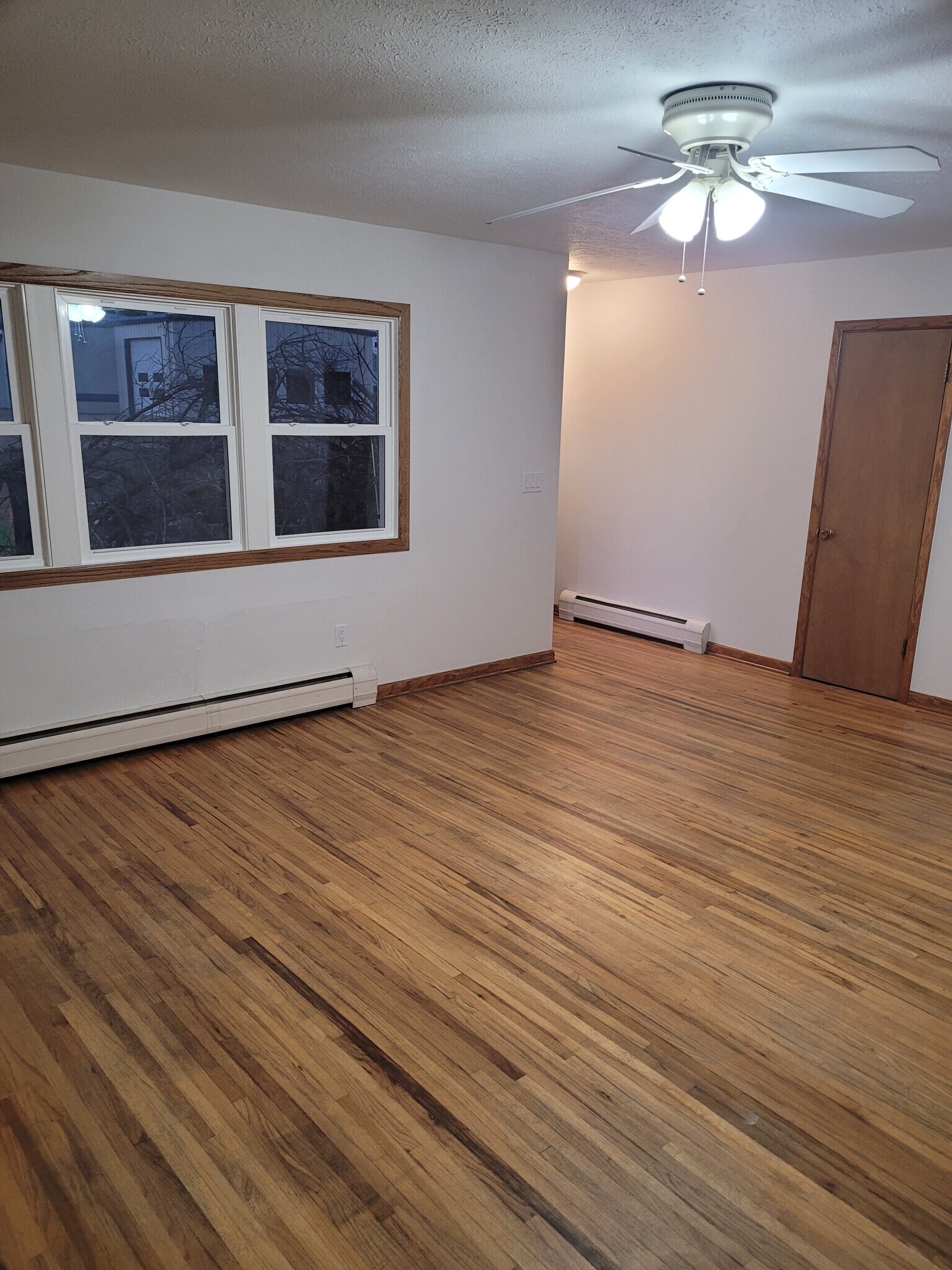 Building Photo - 1467 W Villard St