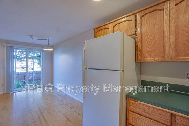 Building Photo - 7608 NE 52nd St