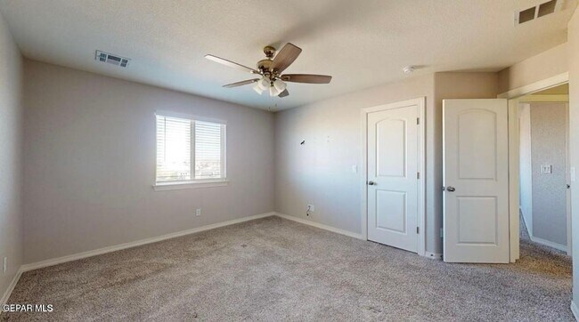 Building Photo - 14925 Pebble Hills Blvd
