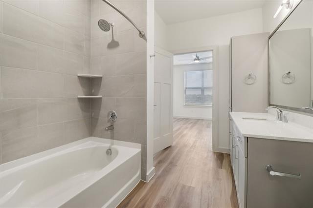 Building Photo - 405 N Ewing Ave