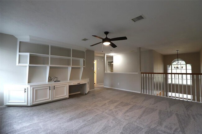 Building Photo - 21631 Live Oaks Spring Dr