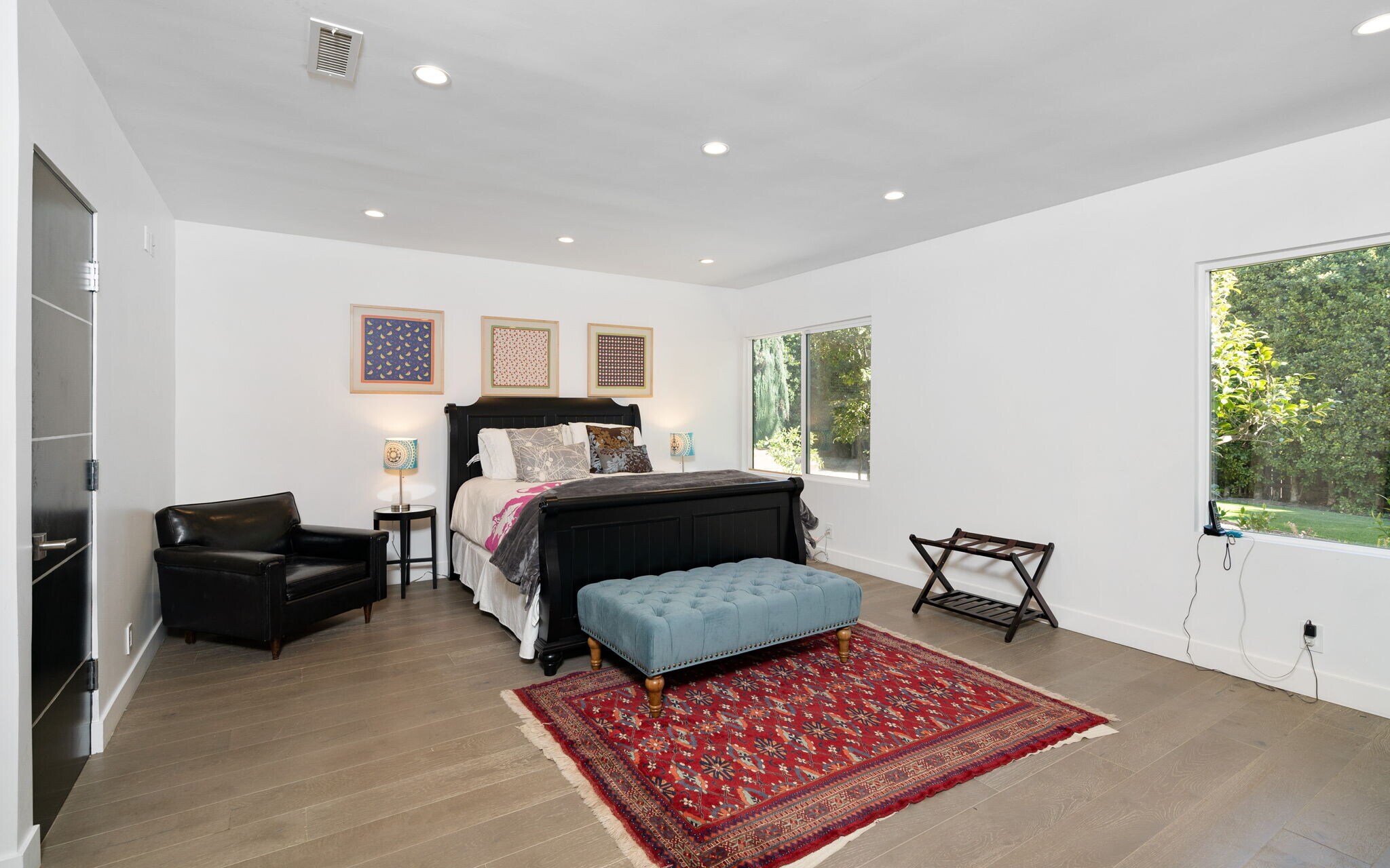 Building Photo - 5541 Matilija Ave