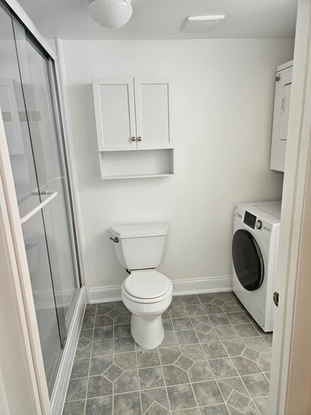 Bath and Laundry - 3204 Valley Dr