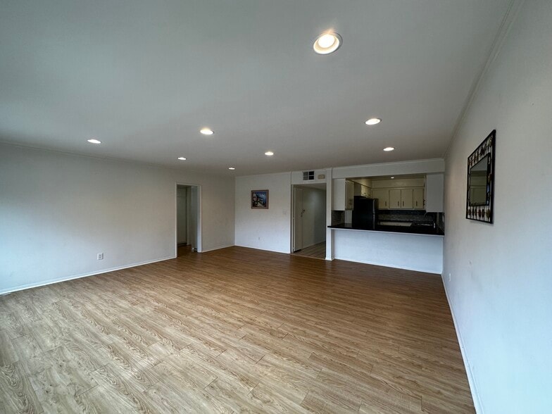Living Room - 1015 N Michillinda Ave