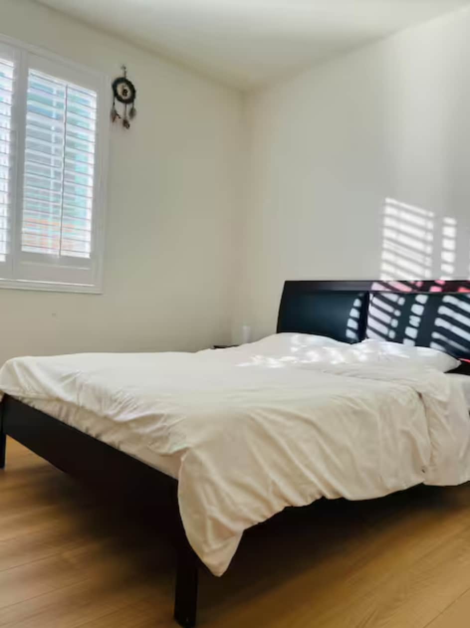 Building Photo - 3005 E Hopkins St