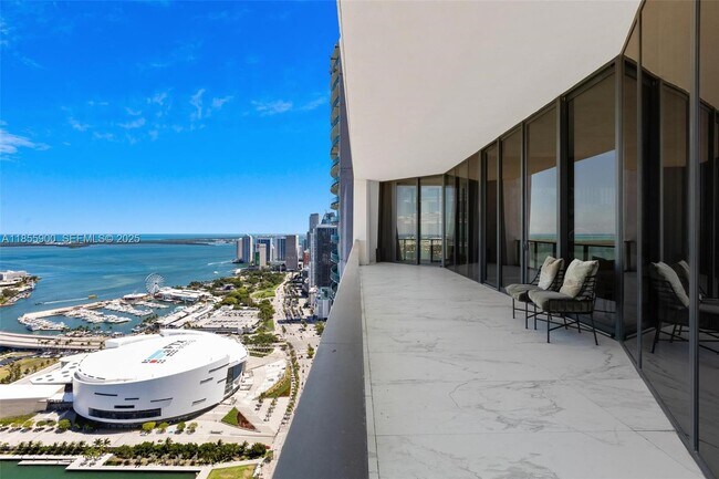 Building Photo - 1000 Biscayne Blvd