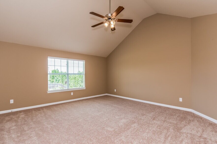 Building Photo - 119 Baywood Way