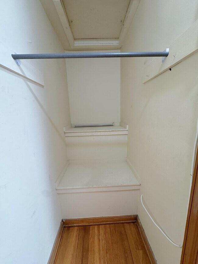 Building Photo - 2030 Harwitch Rd