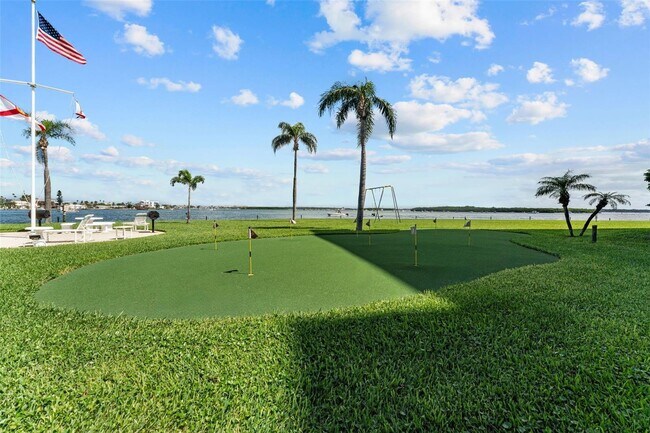 Building Photo - 1 Key Capri