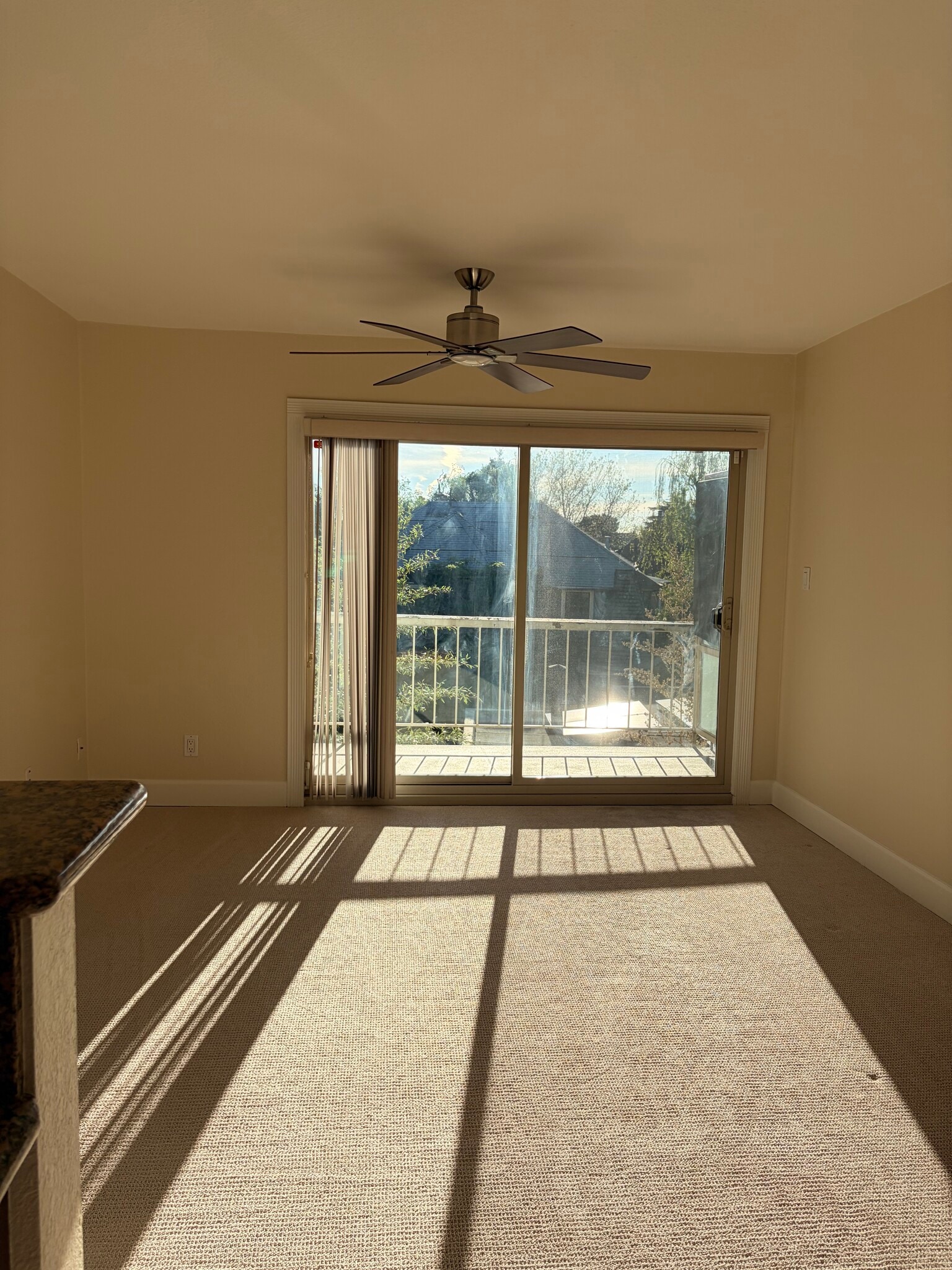 Building Photo - 590 El Dorado Ave