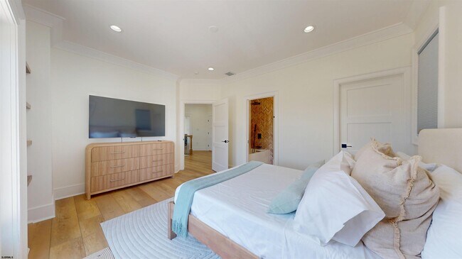Building Photo - 31 Seaside Ct