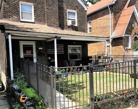 Building Photo - Squirrel Hill - Single Family House on Ros...