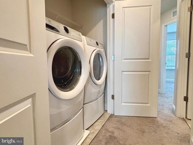 Building Photo - 7585 Marston Way