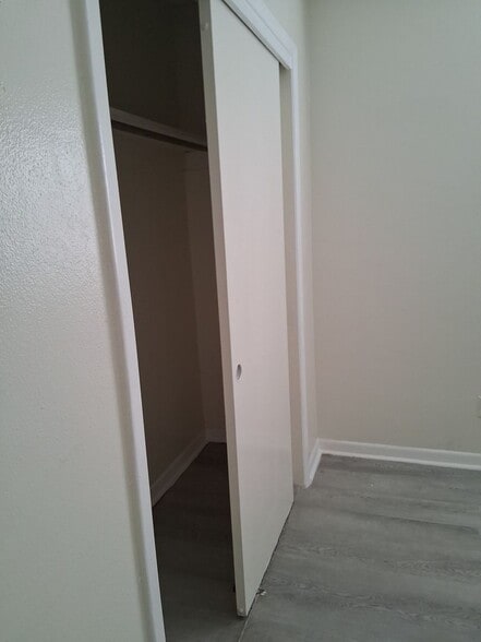 Building Photo - 3150 Pinellas Point Dr S