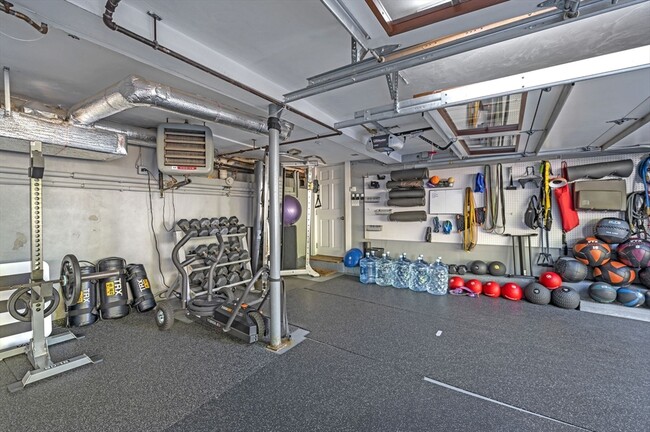 Building Photo - 59 Harbor Ave