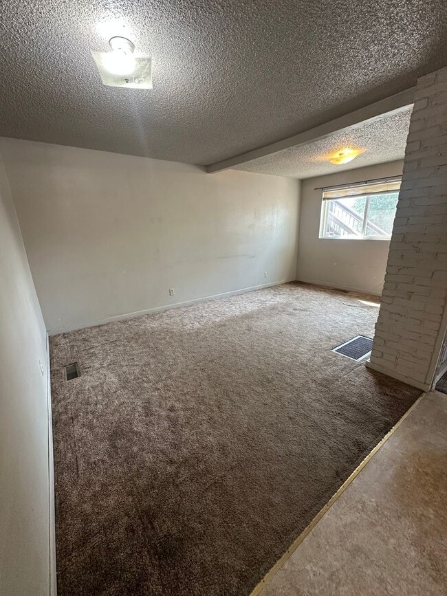 Building Photo - 2356 Dixon Ave