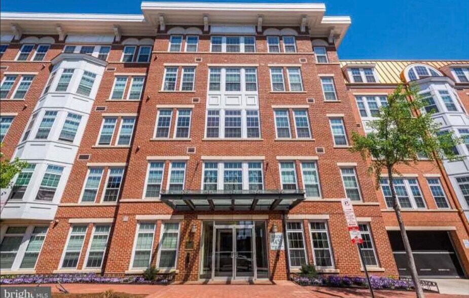Building Photo - 1451 Belmont St NW