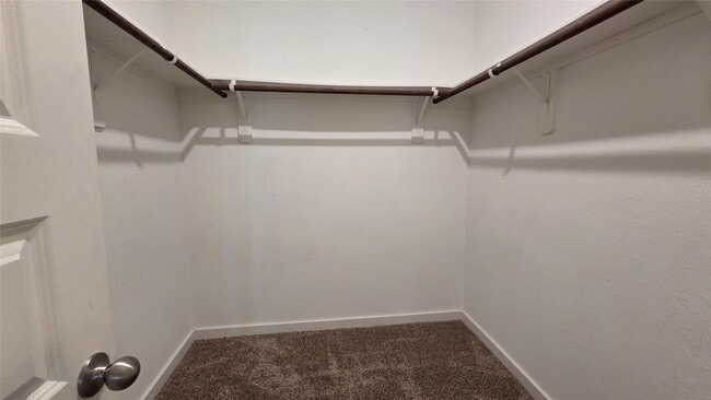 Building Photo - 9729 Grosbeak Ln