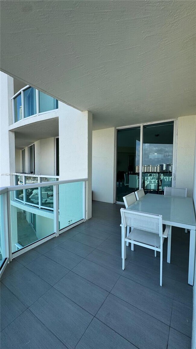 Building Photo - 150 Sunny Isles Blvd