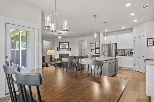 Building Photo - 4341 Links Blvd