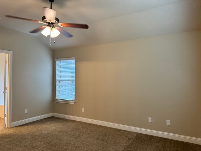 Building Photo - 6020 Grace Ave