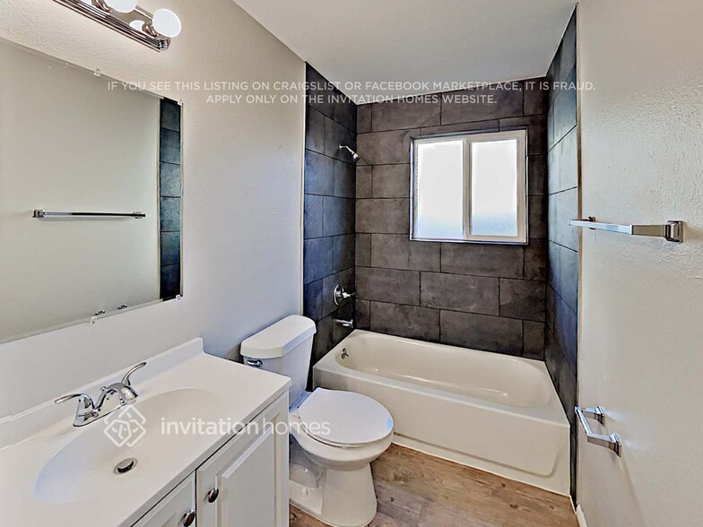 Building Photo - 5430 Crystal St