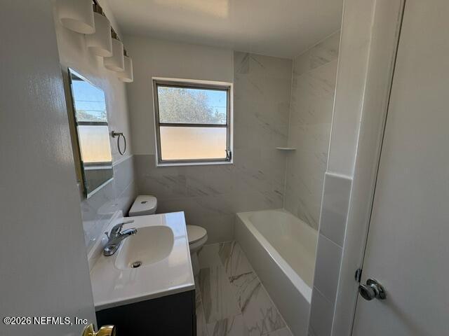 Building Photo - 845 Acapulco Rd