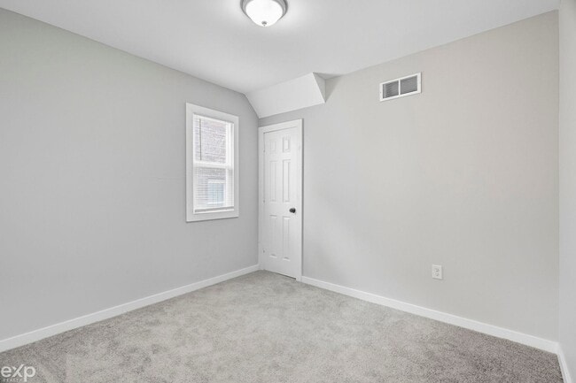 Building Photo - 13320 Jane Ave