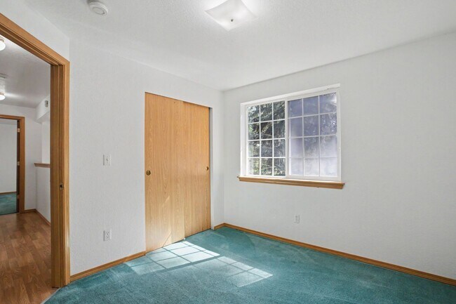 Building Photo - Beautiful 3-Bedroom Home in a Gated Community with Resort-Style Amenities