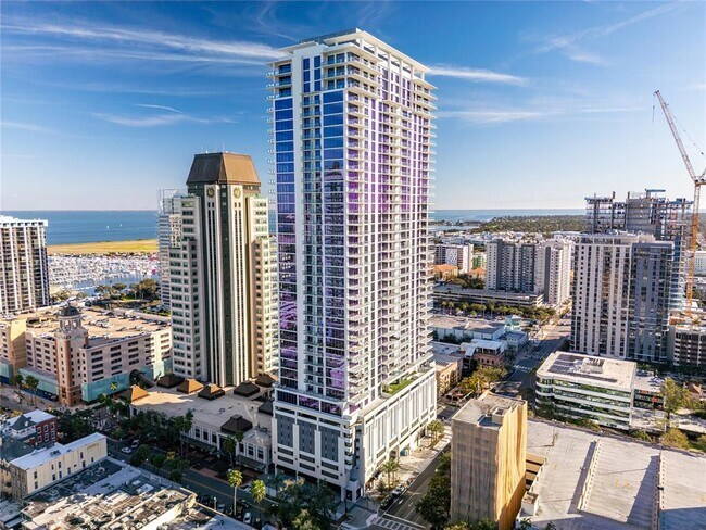 Building Photo - 275 1st Ave S