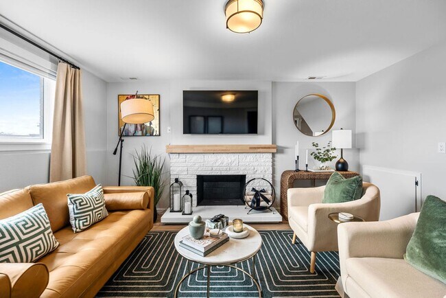 Building Photo - Cozy 2B/1B Unit A I Near Gonzaga/WSU/EWU & 5 Hospitals I Pet Friendly (Furnished)