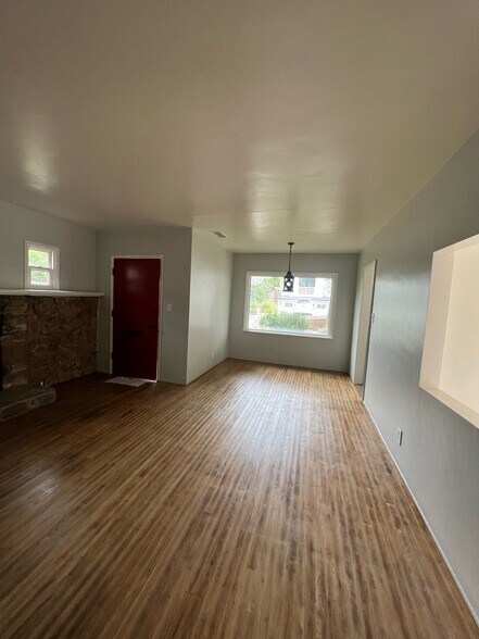 Building Photo - 3529 Palm Ave