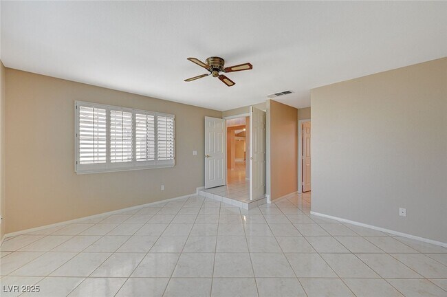 Building Photo - 6317 W Canyon Ridge Dr