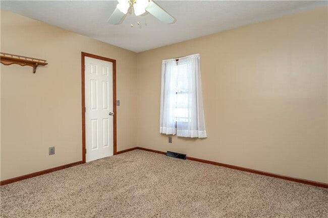 Building Photo - 238 Cumberland Dr