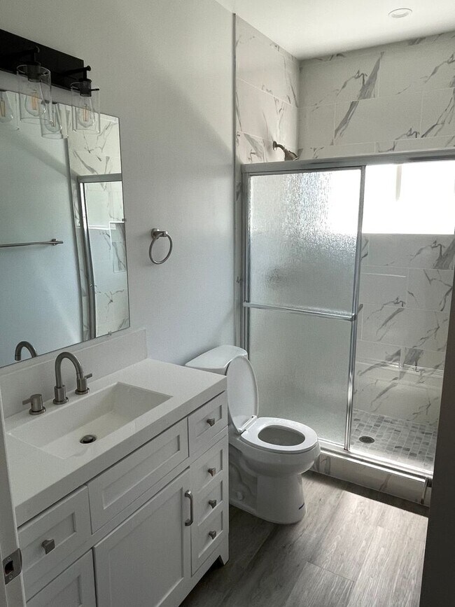 Building Photo - Shum Family Trust - R2804