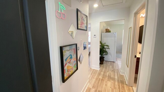 Building Photo - 82 N Holmes St